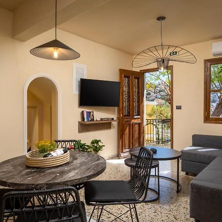 Townhall Apartment シミ エクステリア 写真